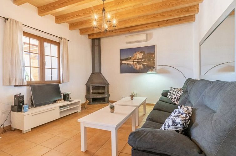 Vakantiehuis VILLA LORENZO MANACOR by PriorityVillas