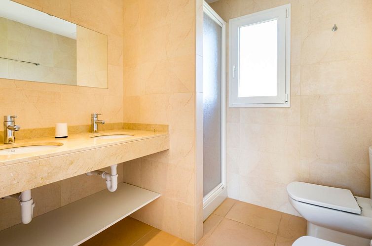 Vakantiehuis Strandnahes Ferienhaus mit schönem Garten