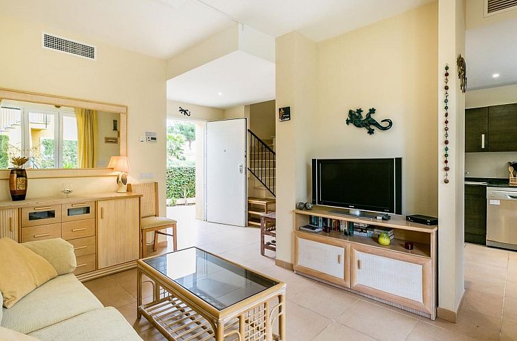 Vakantiehuis Schönes Ferienhaus in Urbanització El Paraís