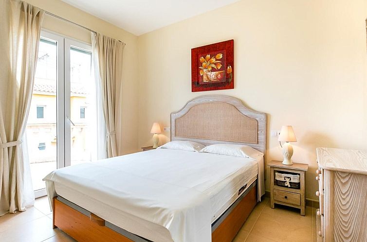 Vakantiehuis Schönes Ferienhaus in Urbanització El Paraís