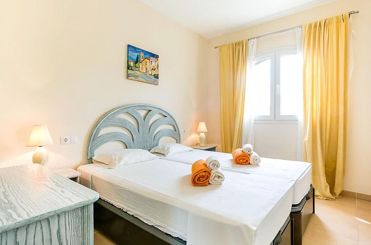 Vakantiehuis Schönes Ferienhaus in Urbanització El Paraís