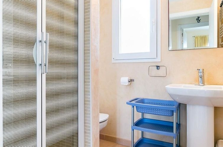 Vakantiehuis Schönes Ferienhaus in Urbanització El Paraís