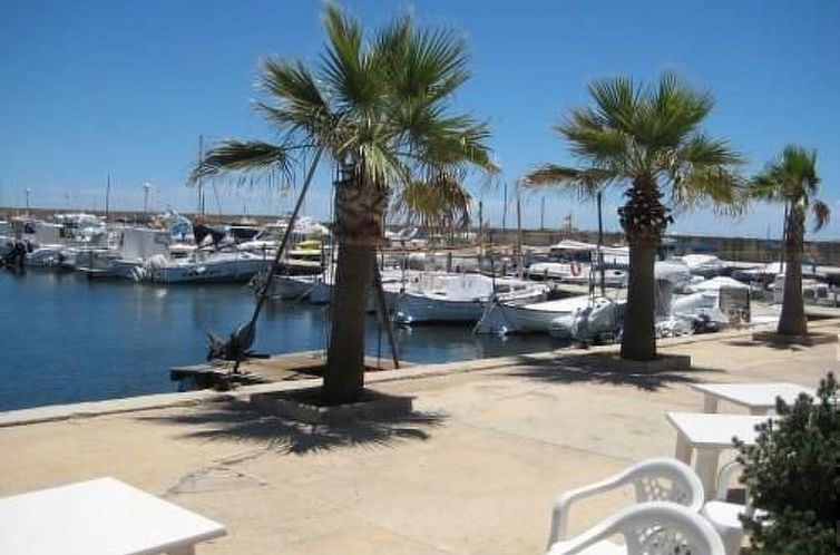 Vakantiehuis Schönes Ferienhaus in Urbanització El Paraís