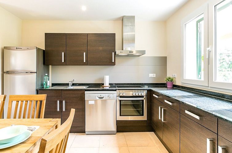 Vakantiehuis Mediterranes Ferienhaus mit offener Terrasse