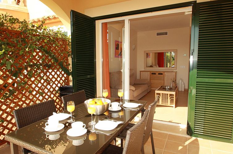 Vakantiehuis Mediterranes Ferienhaus mit privatem Garten