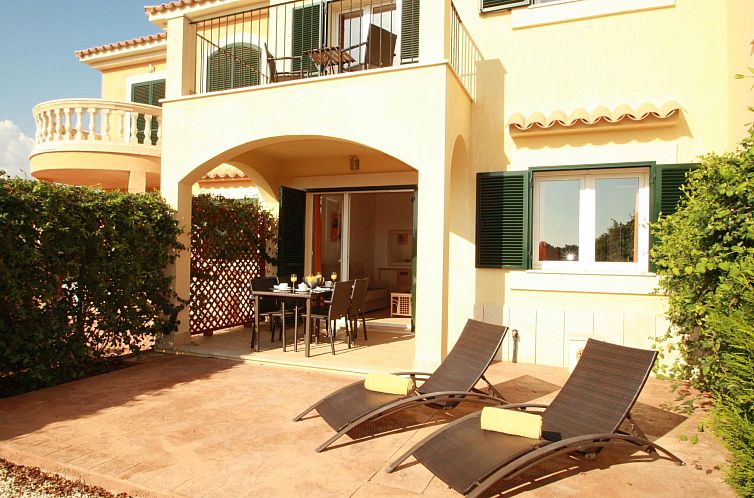 Vakantiehuis Mediterranes Ferienhaus mit privatem Garten