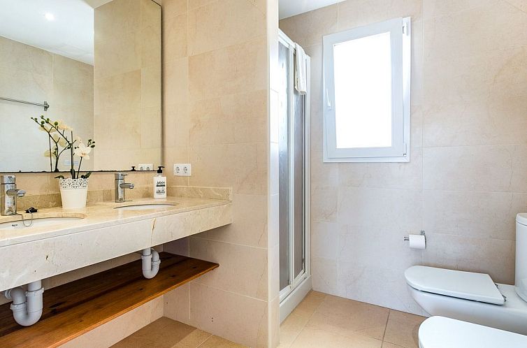 Vakantiehuis Wunderschönes Haus in Urbanització El Paraís