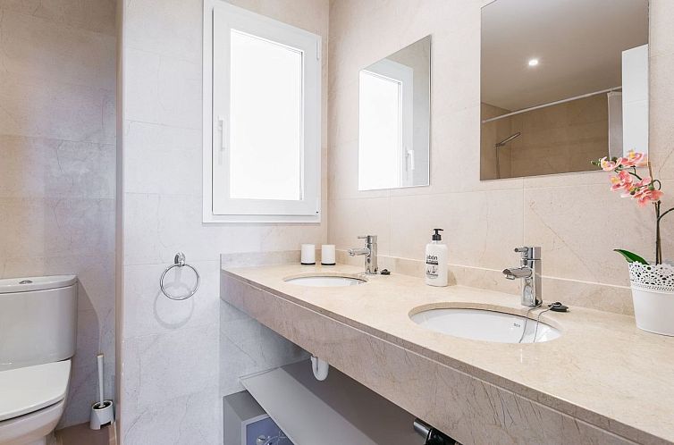 Appartement Strandnahes, modernes Reihenhaus mit Pool