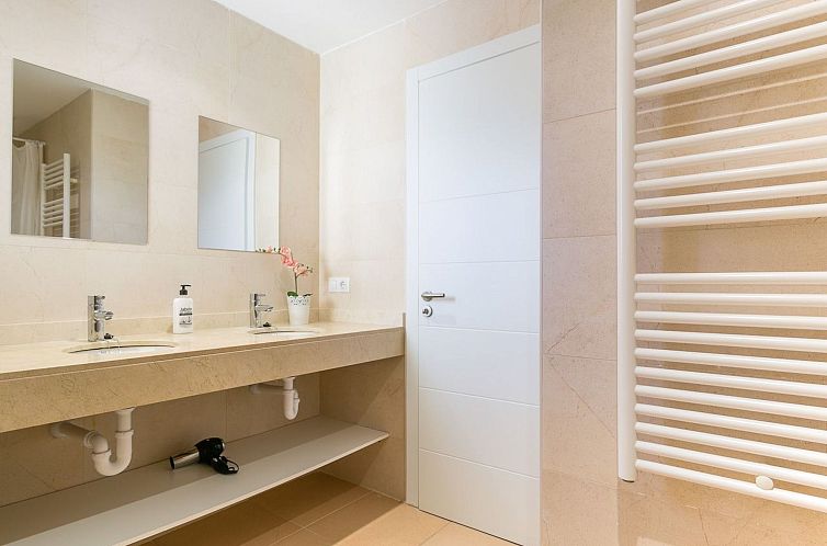 Appartement Strandnahes, modernes Reihenhaus mit Pool