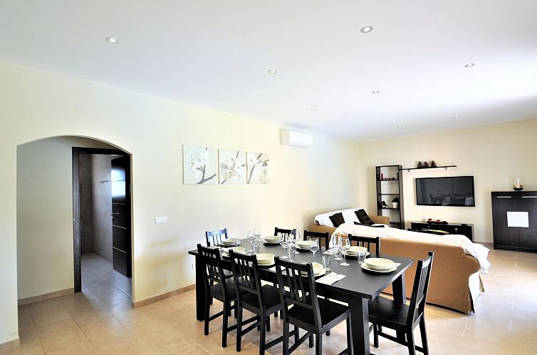Vakantiehuis VILLA MONICA en barrio residencial de Cala Pi p
