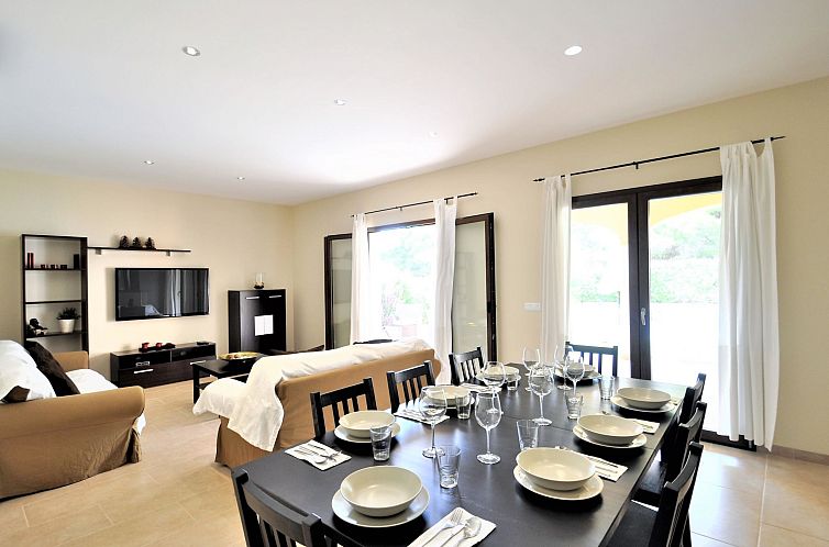 Vakantiehuis VILLA MONICA en barrio residencial de Cala Pi p