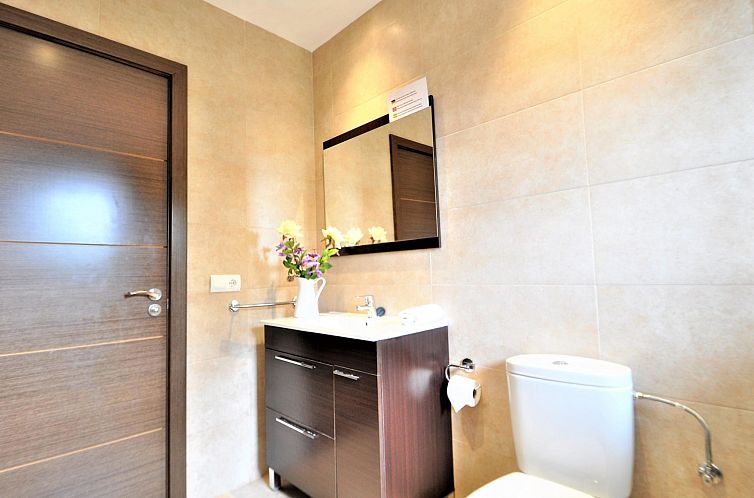 Vakantiehuis VILLA MONICA en barrio residencial de Cala Pi p