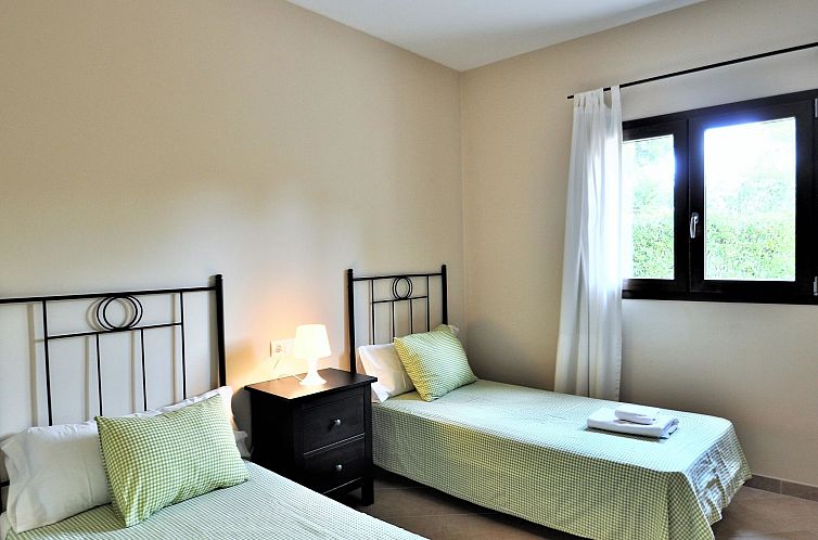 Vakantiehuis VILLA MONICA en barrio residencial de Cala Pi p