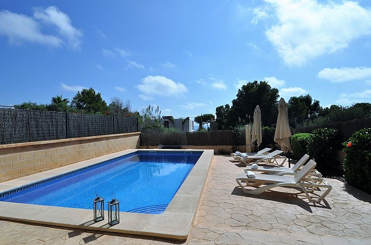 Vakantiehuis Preciosa villa con vistas al mar, piscina priva