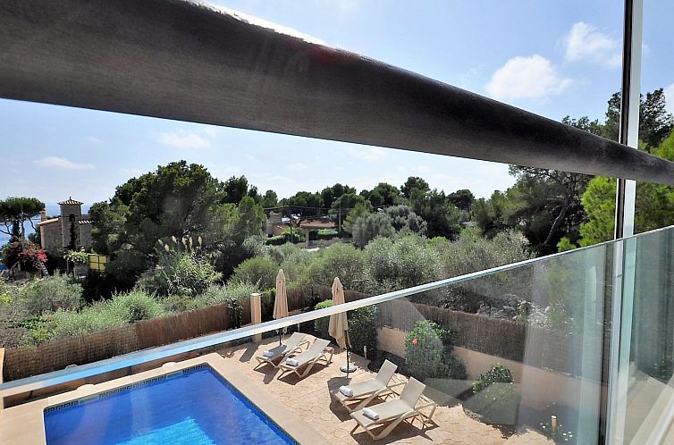 Vakantiehuis Preciosa villa con vistas al mar, piscina priva
