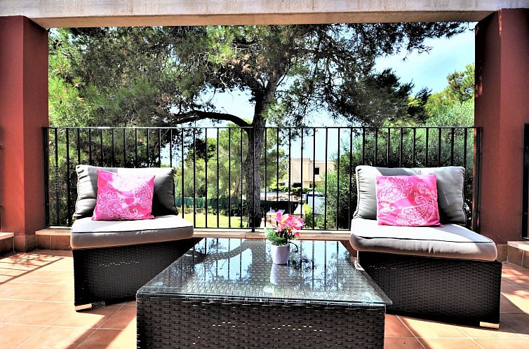 Vakantiehuis VILLA en Zona residencial tranquila con piscina