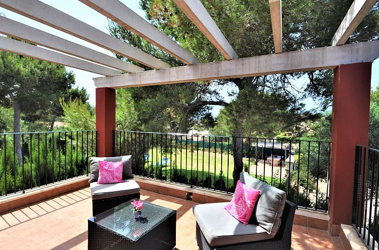 Vakantiehuis VILLA en Zona residencial tranquila con piscina