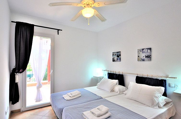 Vakantiehuis VILLA en Zona residencial tranquila con piscina