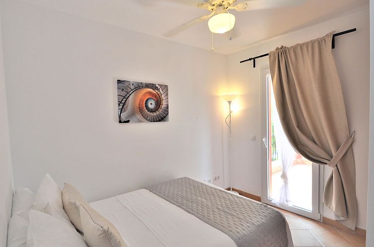 Vakantiehuis VILLA en Zona residencial tranquila con piscina