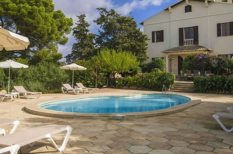 Vakantiehuis Großes Landhaus mit Schwimmbad in Meeresnähe