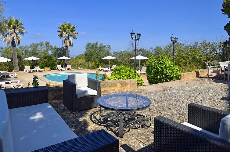 Vakantiehuis Großes Landhaus mit Schwimmbad in Meeresnähe