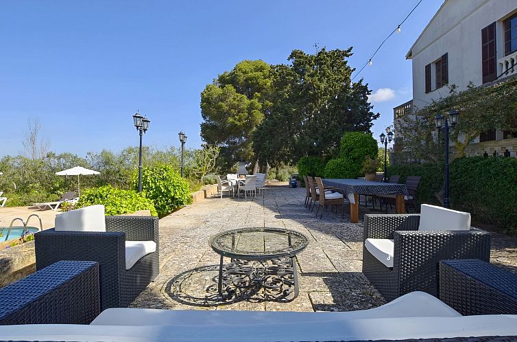 Vakantiehuis Großes Landhaus mit Schwimmbad in Meeresnähe