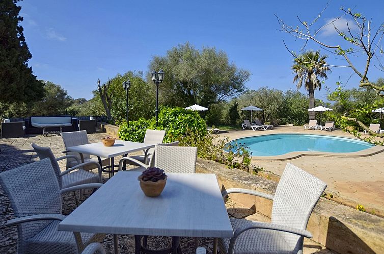 Vakantiehuis Großes Landhaus mit Schwimmbad in Meeresnähe