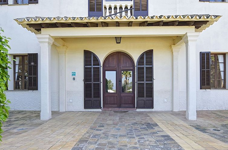 Vakantiehuis Großes Landhaus mit Schwimmbad in Meeresnähe