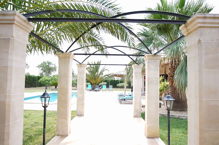 Vakantiehuis Nettes Ferienhaus in Llucmajor mit Großer Terr