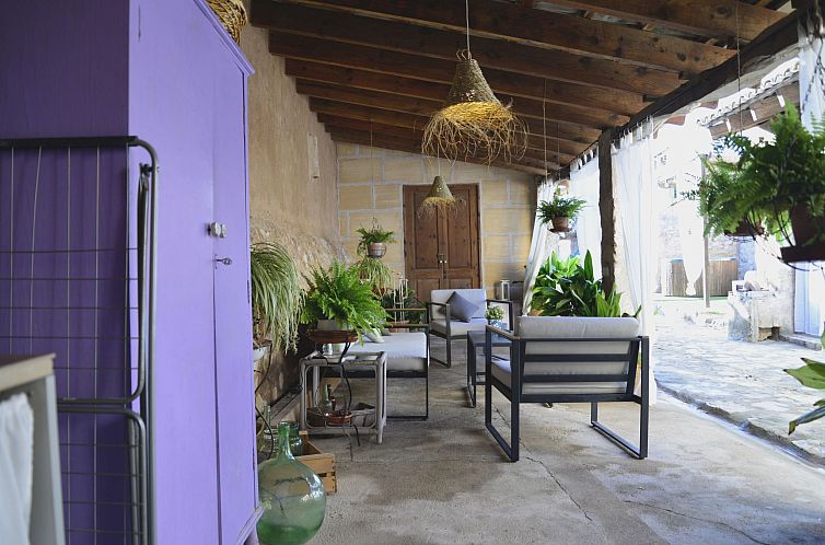 Vakantiehuis Jedes Ferienhaus mit Garten und Schwimmbad