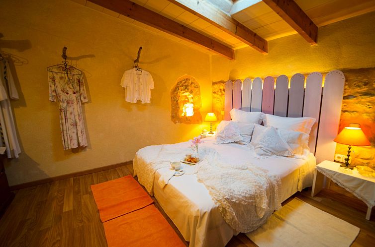 Vakantiehuis Jedes Ferienhaus mit Garten und Schwimmbad