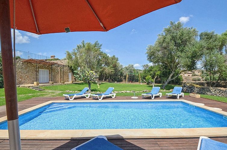 Vakantiehuis Landhaus mit Pool in der Nähe von Porto Cristo