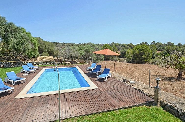 Vakantiehuis Landhaus mit Pool in der Nähe von Porto Cristo