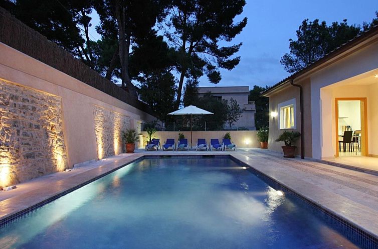 Vakantiehuis Villa Medina, Cala Sant Vicenç