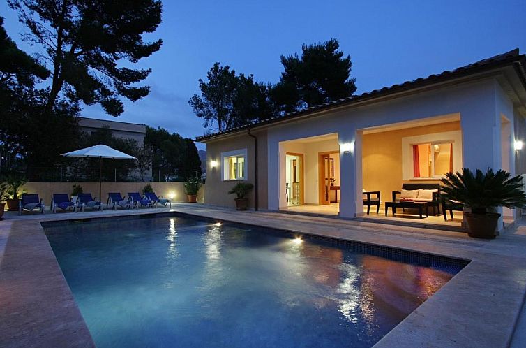 Vakantiehuis Villa Medina, Cala Sant Vicenç