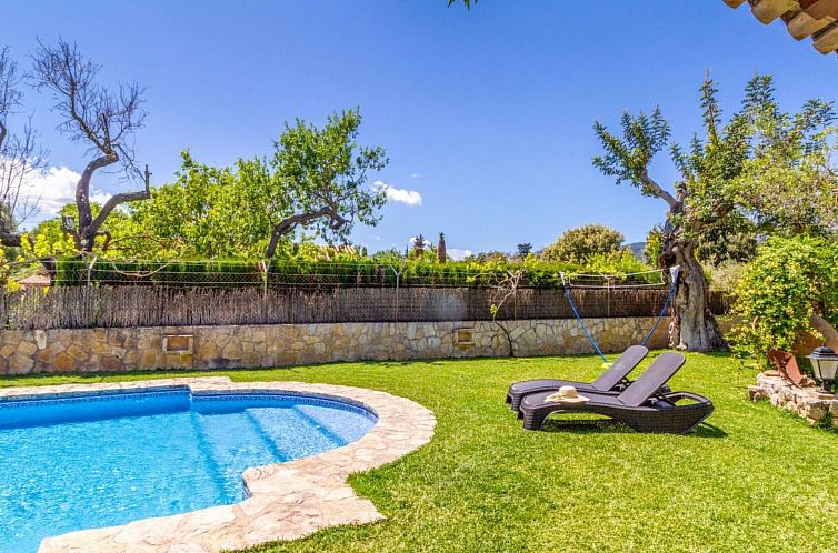 Vakantiehuis Schönes Landhaus in der Nähe von Pollensa