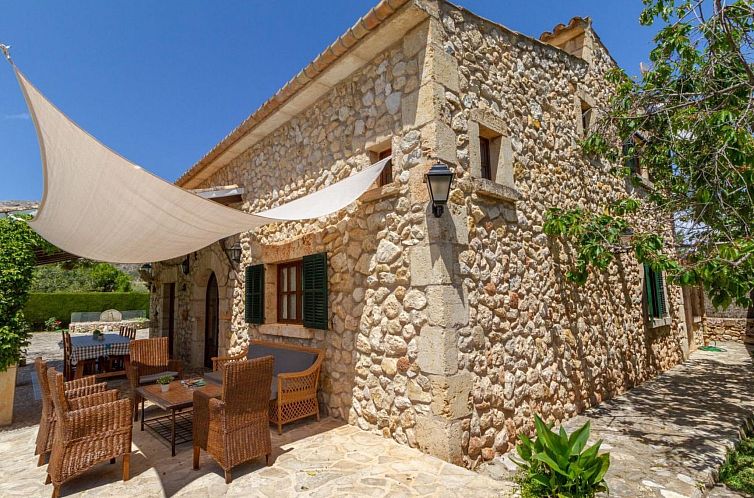 Vakantiehuis Schönes Landhaus in der Nähe von Pollensa
