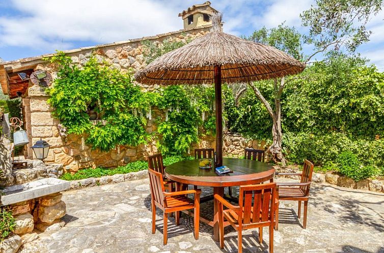 Vakantiehuis Schönes Landhaus in der Nähe von Pollensa