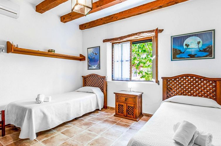 Vakantiehuis Schönes Landhaus in der Nähe von Pollensa