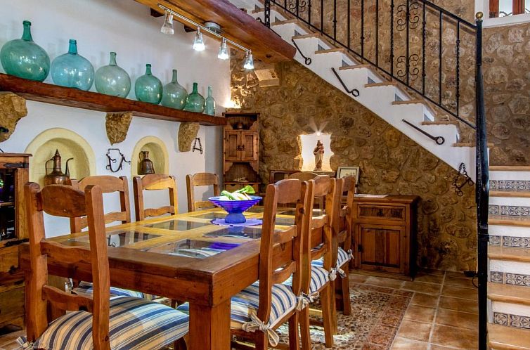 Vakantiehuis Schönes Landhaus in der Nähe von Pollensa