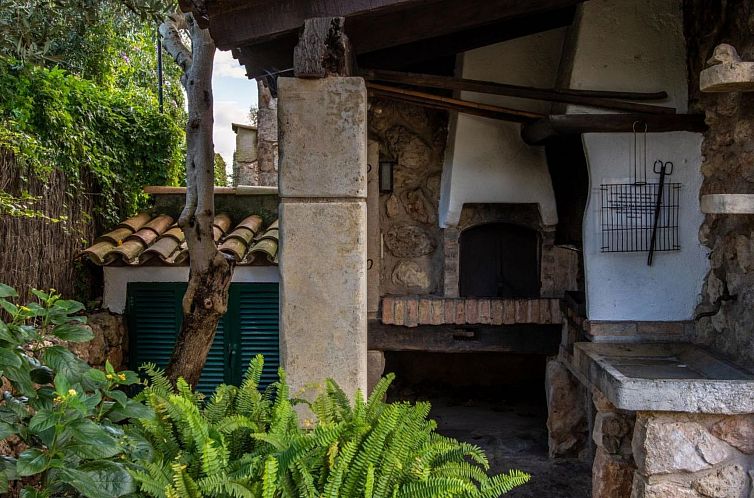 Vakantiehuis Schönes Landhaus in der Nähe von Pollensa