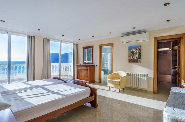 Vakantiehuis VILLA CAMP DE MAR SEA VIEW