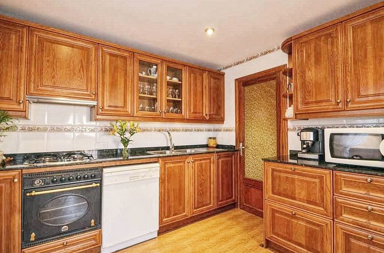 Vakantiehuis Schöne Villa mit Pool und Garten