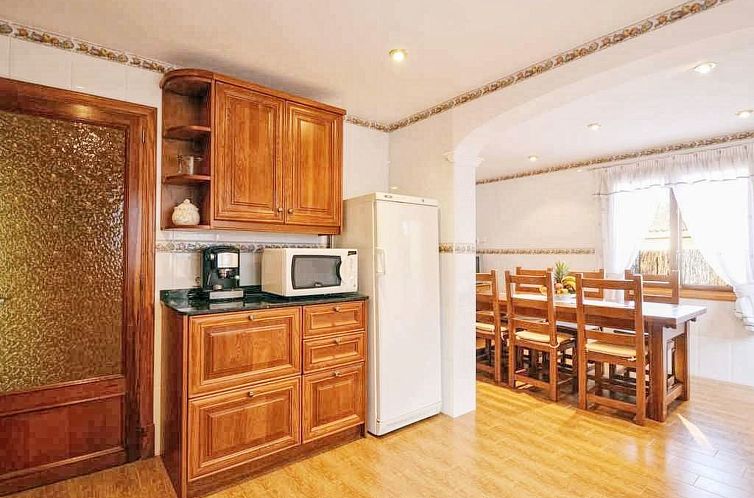 Vakantiehuis Schöne Villa mit Pool und Garten