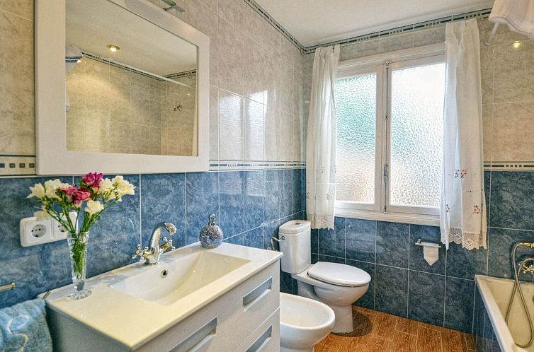 Vakantiehuis Schöne Villa mit Pool und Garten