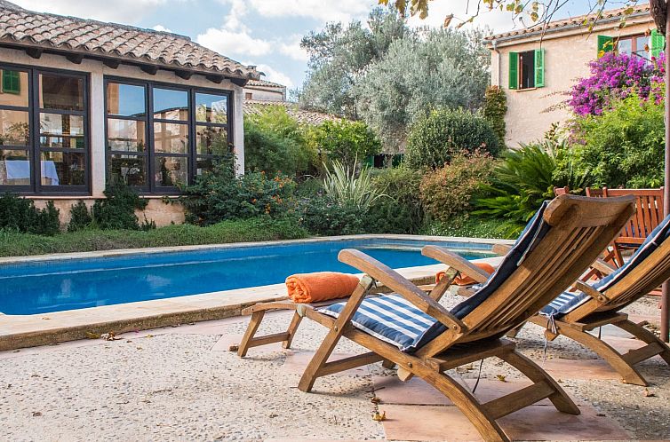 Vakantiehuis Stadthaus für 12, mit Schwimmbad auf Mallorca