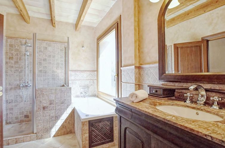 Vakantiehuis Ferienvilla mit Garten, Grill und Terrasse