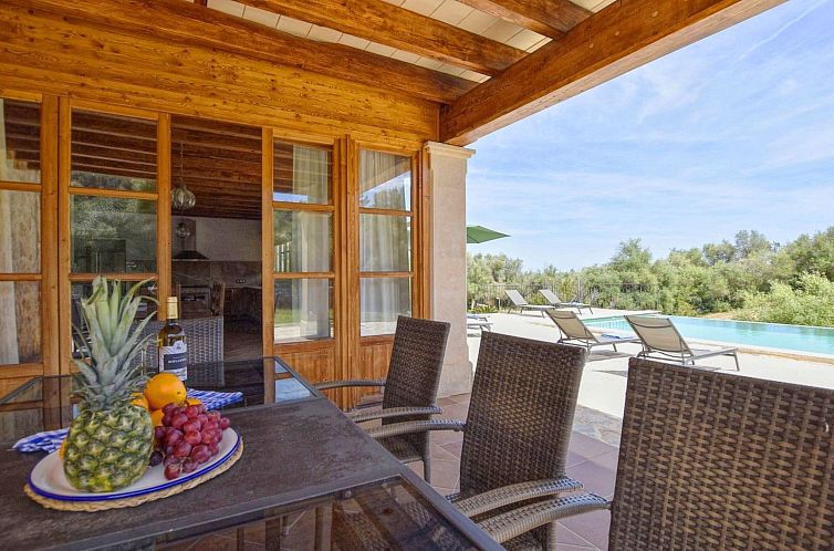 Vakantiehuis Ferienvilla mit Garten, Grill und Terrasse