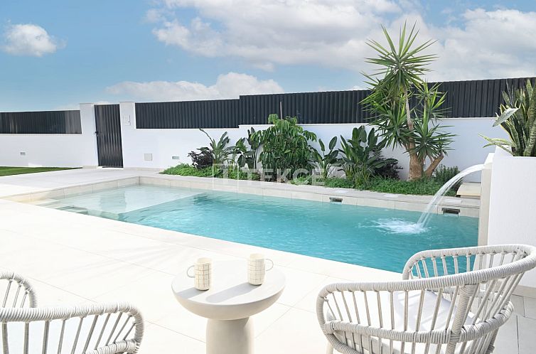 Geschakelde woning in Cañadas De San Pedro