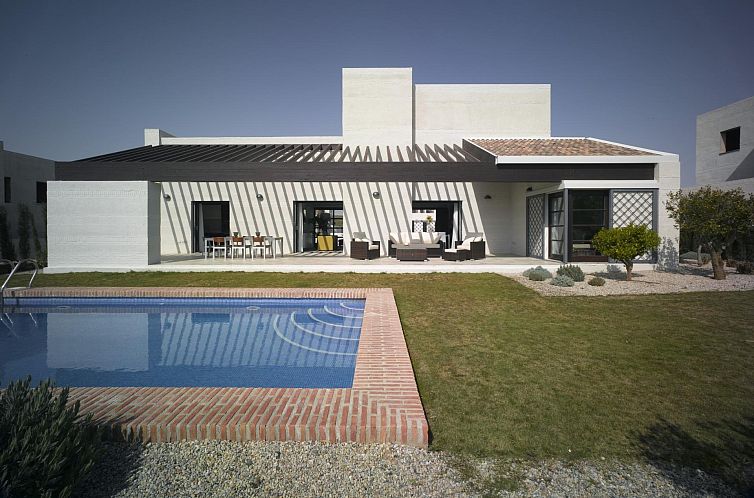 Vrijstaande woning in Peraleja Golf